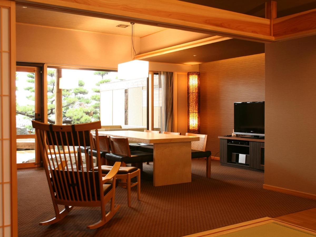 Hotel New Awaji Sumoto Esterno foto